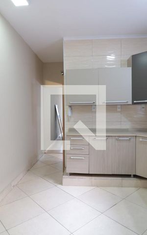 Apartamento para alugar com 90m², 2 quartos e sem vagacozinha