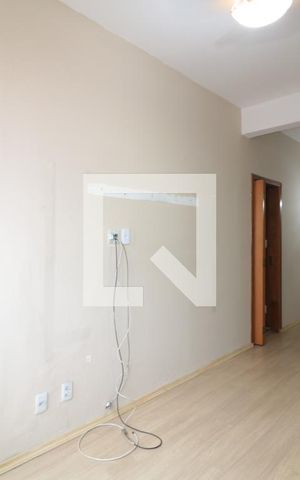 Apartamento para alugar com 90m², 2 quartos e sem vagaSala