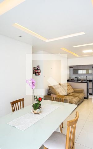 Apartamento à venda com 100m², 3 quartos e 2 vagas Apartamento à venda com 100m², 3 quartos e 2 vagasSala