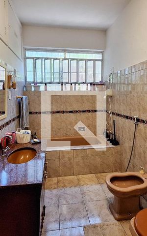 Apartamento à venda com 142m², 3 quartos e sem vaga Apartamento à venda com 142m², 3 quartos e sem vagaBanheiro Social