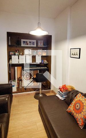 Apartamento à venda com 142m², 3 quartos e sem vaga Apartamento à venda com 142m², 3 quartos e sem vagaSala