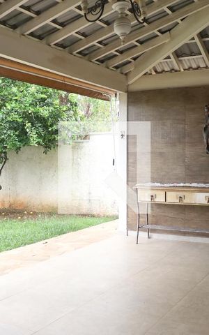 Casa de condomínio à venda com 175m², 3 quartos e 2 vagasChurrasqueira