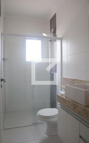 Casa de condomínio à venda com 175m², 3 quartos e 2 vagasBanheiro