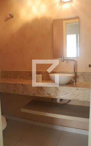 Casa de condomínio à venda com 175m², 3 quartos e 2 vagasLavabo