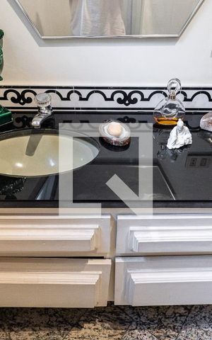 Casa à venda com 440m², 5 quartos e 2 vagasBanheiro