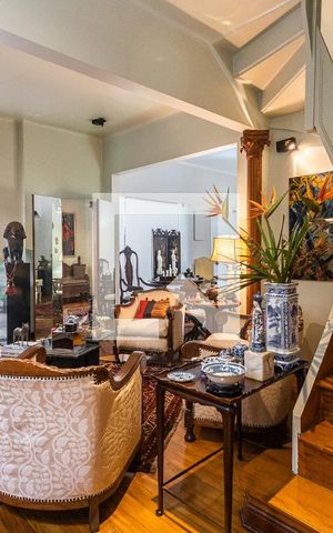 Casa à venda com 440m², 5 quartos e 2 vagasSala