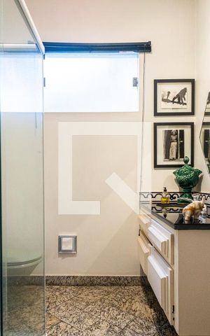 Casa à venda com 440m², 5 quartos e 2 vagasBanheiro