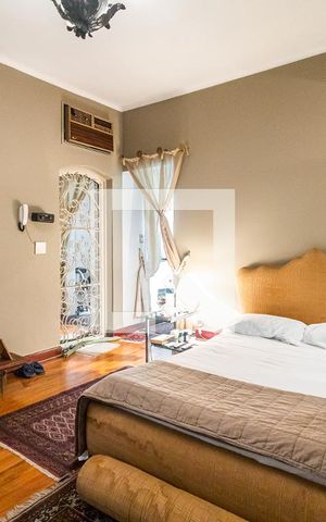 Casa à venda com 440m², 5 quartos e 2 vagasSuíte
