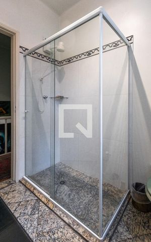 Casa à venda com 440m², 5 quartos e 2 vagasBanheiro