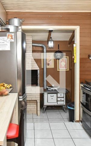 Casa à venda com 130m², 3 quartos e 3 vagas Casa à venda com 130m², 3 quartos e 3 vagasCozinha