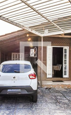 Casa à venda com 130m², 3 quartos e 3 vagas Casa à venda com 130m², 3 quartos e 3 vagasGaragem
