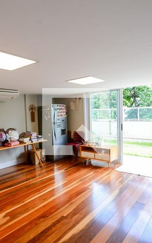 Apartamento para alugar com 300m², 4 quartos e 2 vagas Apartamento para alugar com 300m², 4 quartos e 2 vagasTerraço