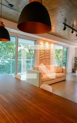 Apartamento para alugar com 300m², 4 quartos e 2 vagas Apartamento para alugar com 300m², 4 quartos e 2 vagasSala
