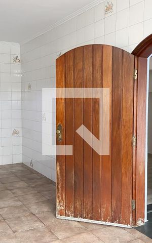 Casa à venda com 213m², 3 quartos e 3 vagas Casa à venda com 213m², 3 quartos e 3 vagasCozinha