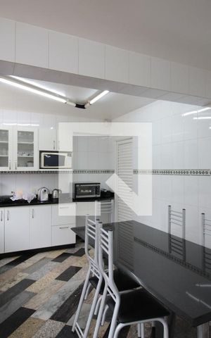 Casa à venda com 450m², 4 quartos e 3 vagasCozinha