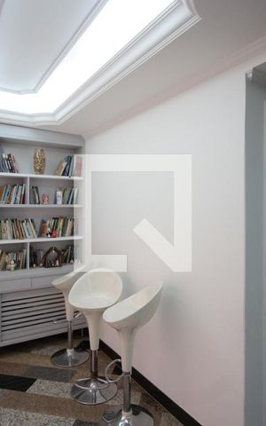 Casa à venda com 450m², 4 quartos e 3 vagasCopa