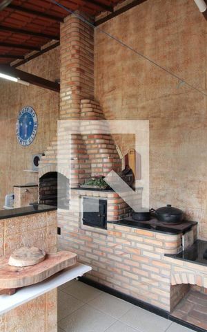 Casa à venda com 450m², 4 quartos e 3 vagasArea Gourmet