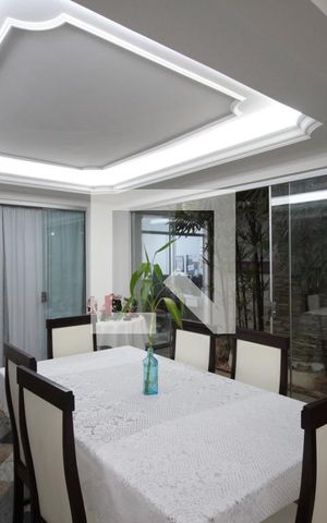 Casa à venda com 450m², 4 quartos e 3 vagasCopa
