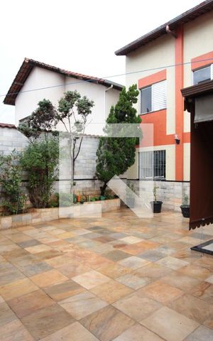Casa à venda com 450m², 4 quartos e 3 vagasArea Externa