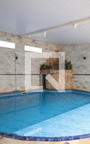 Casa à venda com 450m², 4 quartos e 3 vagasPiscina