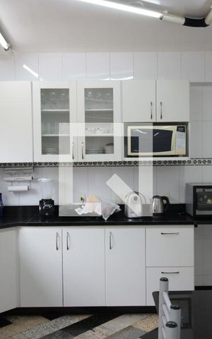 Casa à venda com 450m², 4 quartos e 3 vagasCozinha
