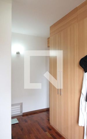 Casa à venda com 450m², 4 quartos e 3 vagasCloset