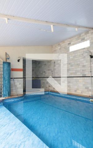 Casa à venda com 450m², 4 quartos e 3 vagasPiscina