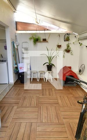 Casa de condomínio para alugar com 81m², 2 quartos e 1 vagaÁrea de Serviço