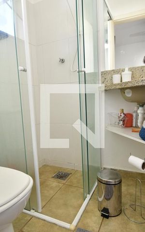 Casa de condomínio para alugar com 81m², 2 quartos e 1 vagaBanheiro Suíte