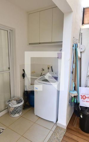 Casa de condomínio para alugar com 81m², 2 quartos e 1 vagaÁrea de Serviço