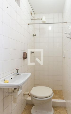 Apartamento à venda com 71m², 2 quartos e 1 vagaBanheiro de Serviço