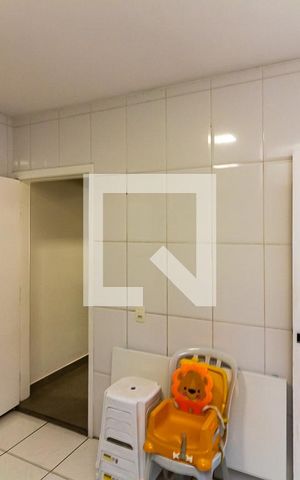 Casa à venda com 120m², 4 quartos e 2 vagas Casa à venda com 120m², 4 quartos e 2 vagasCozinha