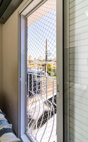 Casa à venda com 120m², 4 quartos e 2 vagas Casa à venda com 120m², 4 quartos e 2 vagasQuarto 4