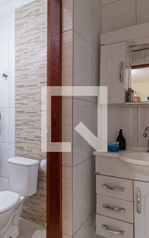 Casa à venda com 240m², 4 quartos e 3 vagas Casa à venda com 240m², 4 quartos e 3 vagasBanheiro de serviço