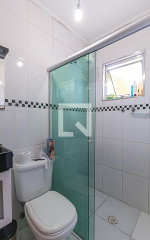 Casa à venda com 240m², 4 quartos e 3 vagas Casa à venda com 240m², 4 quartos e 3 vagasBanheiro