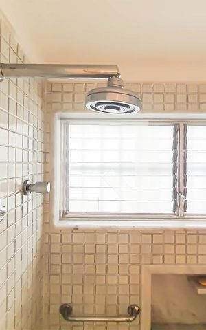 Apartamento para alugar com 115m², 4 quartos e 1 vaga Apartamento para alugar com 115m², 4 quartos e 1 vagaDetalhe do Banheiro Social