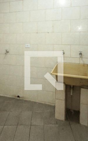 Casa para alugar com 150m², 2 quartos e 2 vagas Casa para alugar com 150m², 2 quartos e 2 vagasÁrea de Serviço