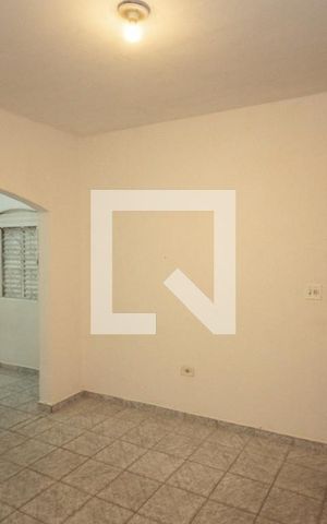 Casa para alugar com 150m², 2 quartos e 2 vagas Casa para alugar com 150m², 2 quartos e 2 vagasQuarto