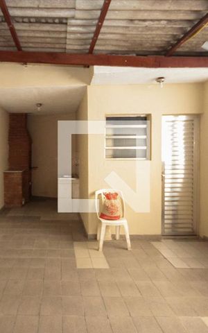 Casa para alugar com 150m², 2 quartos e 2 vagas Casa para alugar com 150m², 2 quartos e 2 vagasTerraço