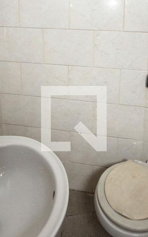 Casa para alugar com 150m², 2 quartos e 2 vagas Casa para alugar com 150m², 2 quartos e 2 vagasBanheiro de serviço