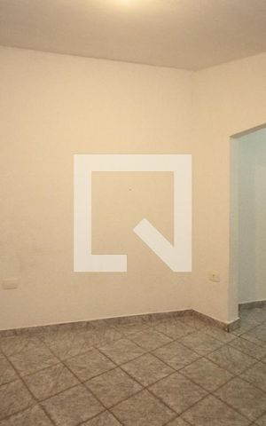 Casa para alugar com 150m², 2 quartos e 2 vagas Casa para alugar com 150m², 2 quartos e 2 vagasQuarto
