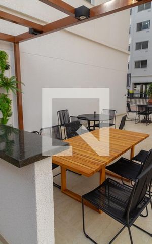 Apartamento para alugar com 39m², 2 quartos e 1 vagaÁrea comum - Churrasqueira