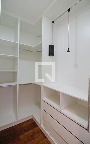 Apartamento à venda com 71m², 2 quartos e 2 vagasCloset da suíte