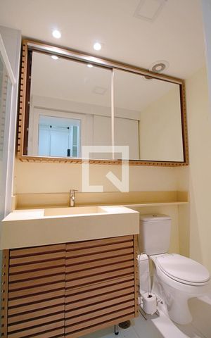 Apartamento à venda com 71m², 2 quartos e 2 vagasBanheiro da Suíte