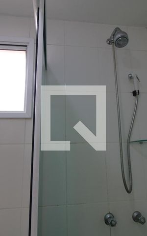 Apartamento à venda com 74m², 3 quartos e 1 vagaChuveiro banheiro da suíte