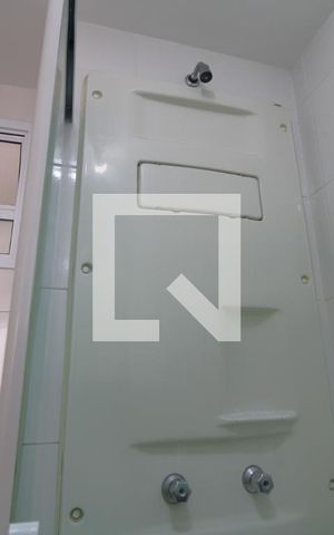 Apartamento à venda com 74m², 3 quartos e 1 vagaChuveiro banheiro comum