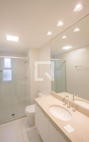 Apartamento à venda com 250m², 3 quartos e 4 vagasBanheiro 2 Suíte Master