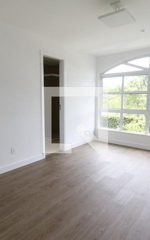 Casa de condomínio à venda com 470m², 4 quartos e 4 vagasSuíte 2