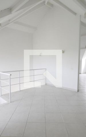 Casa de condomínio à venda com 470m², 4 quartos e 4 vagassótão