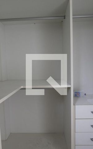 Casa de condomínio à venda com 470m², 4 quartos e 4 vagasCloset 2